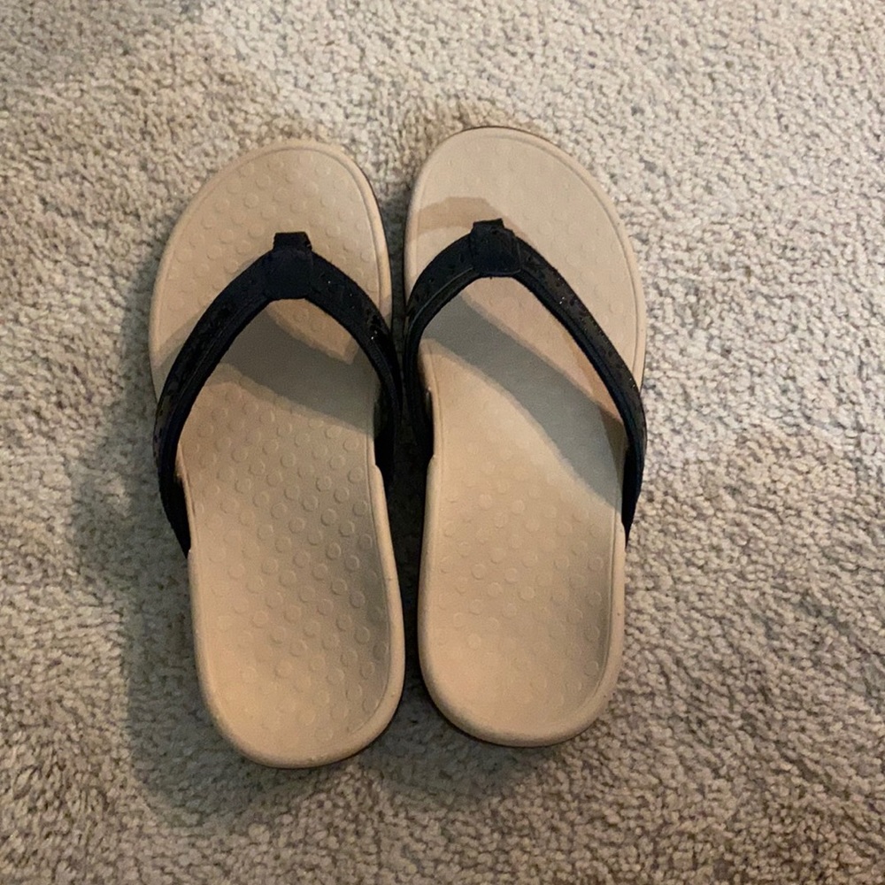 Vionic Cassandra sandals